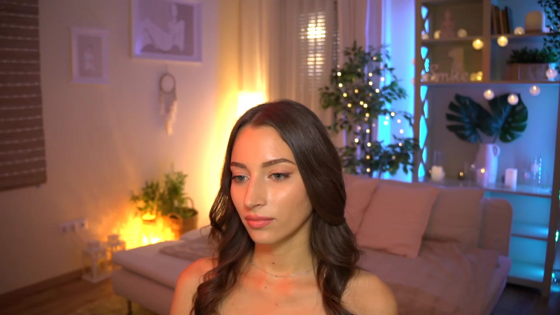 Gallery image thumbnail from Emily_grey69's myfreecams stream on, 07/22/2023, 18:17 image 6 of 20