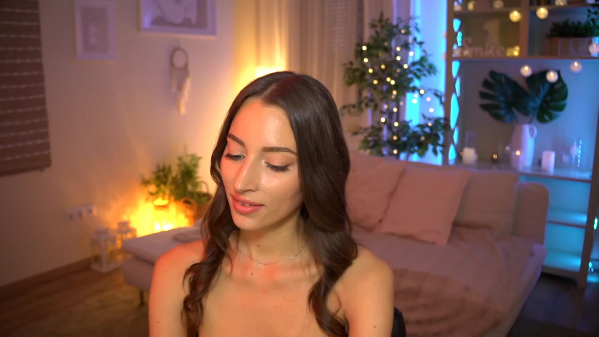 Gallery image thumbnail from Emily_grey69's myfreecams stream on, 07/22/2023, 18:17 image 19 of 20