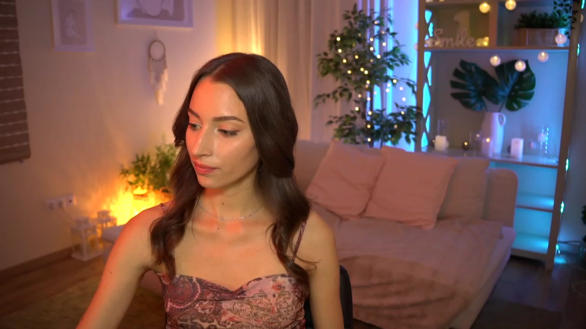 Gallery image thumbnail from Emily_grey69's myfreecams stream on, 07/22/2023, 19:40 image 18 of 20
