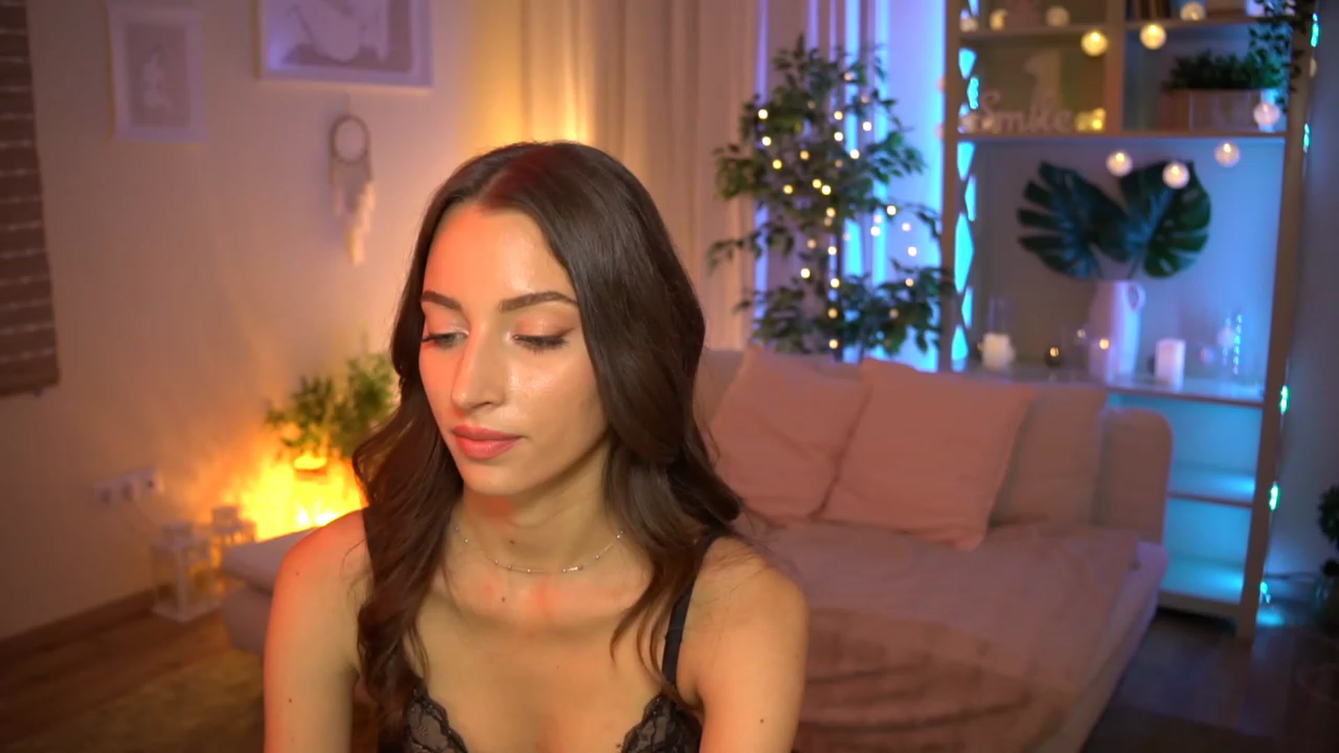 Gallery image thumbnail from Emily_grey69's myfreecams stream on, 07/22/2023, 19:40 image 15 of 20