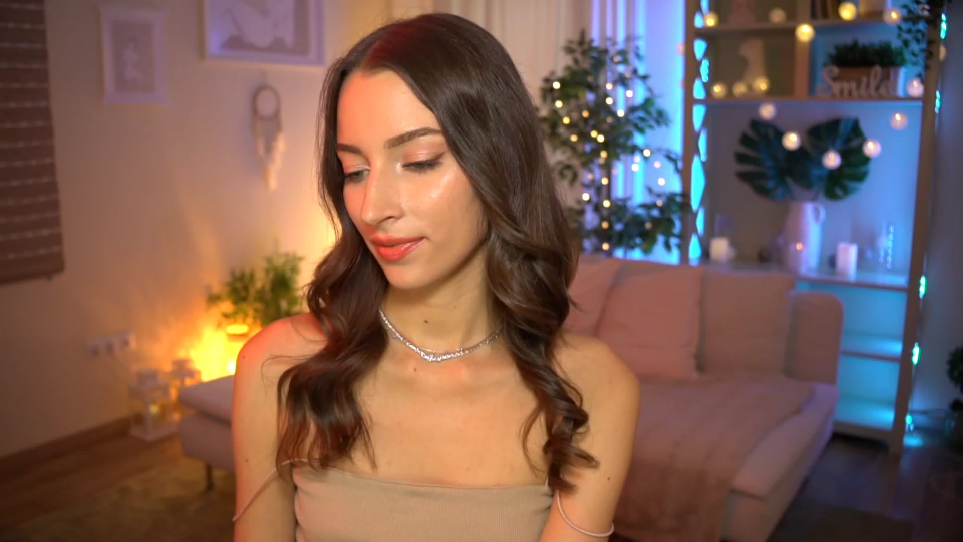 Gallery image thumbnail from Emily_grey69's myfreecams stream on, 07/25/2023, 16:48 image 9 of 20