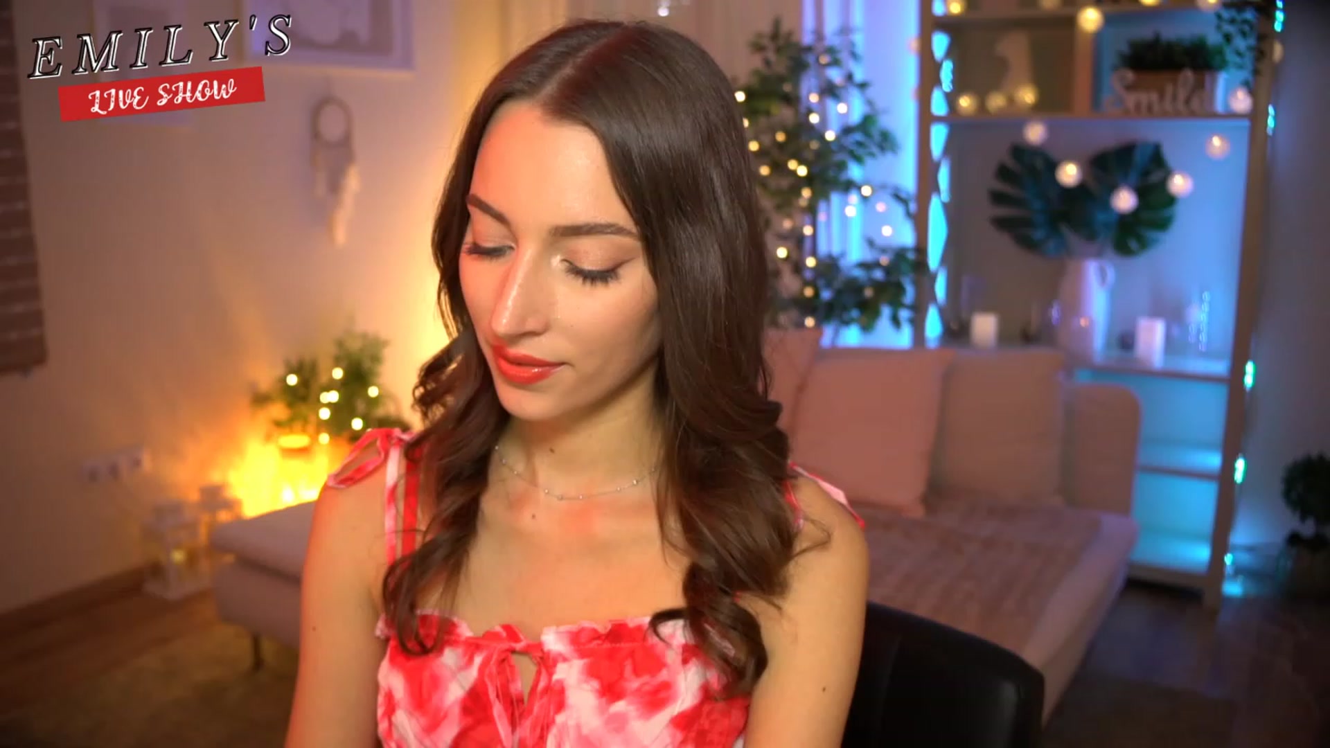 Gallery image thumbnail from Emily_grey69's myfreecams stream on, 07/26/2023, 15:49 image 4 of 20