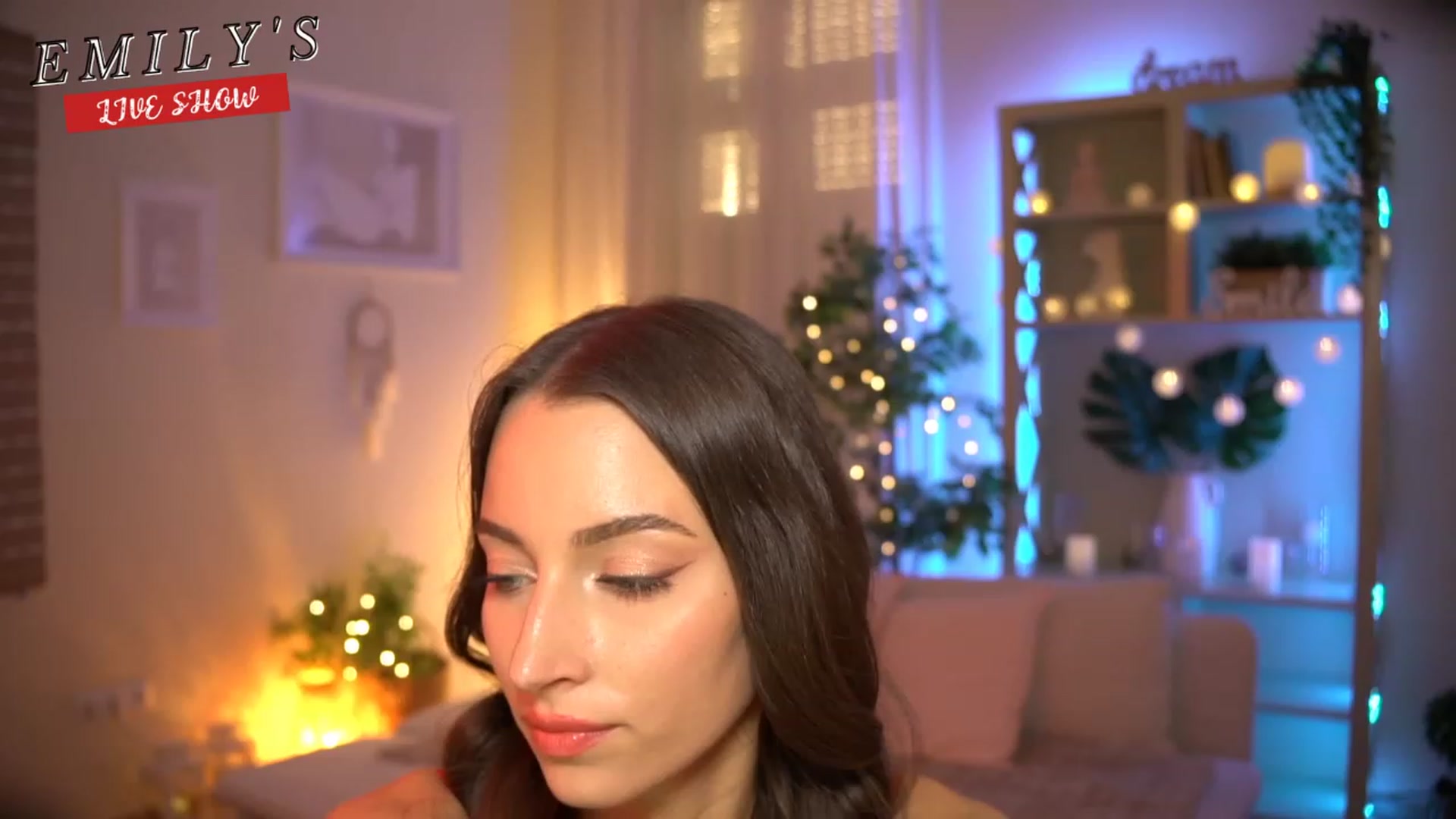 Gallery image thumbnail from Emily_grey69's myfreecams stream on, 07/26/2023, 17:47 image 16 of 20