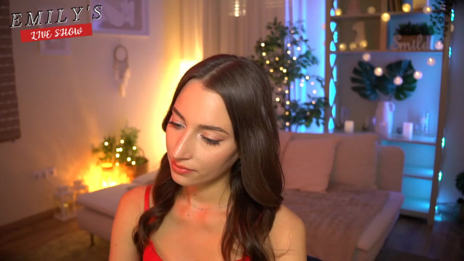 Gallery image thumbnail from Emily_grey69's myfreecams stream on, 07/26/2023, 17:47 image 14 of 20