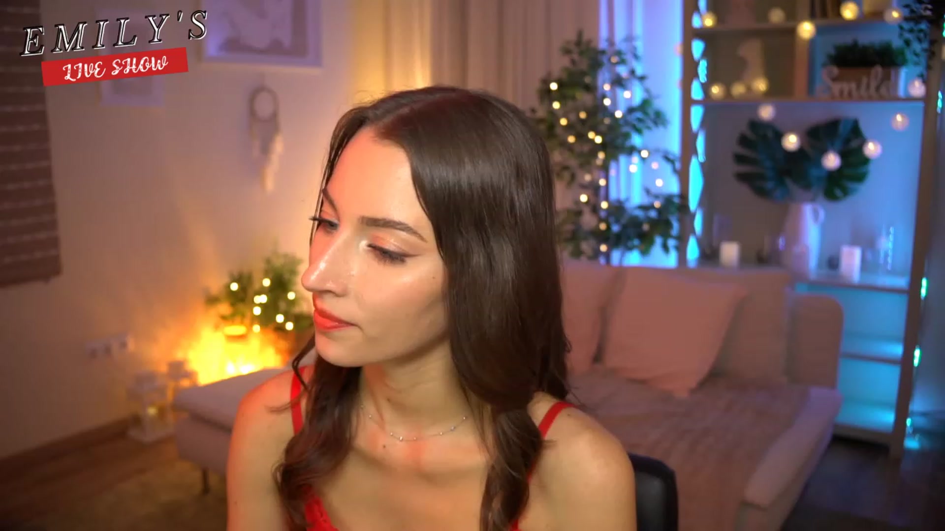 Gallery image thumbnail from Emily_grey69's myfreecams stream on, 07/26/2023, 20:04 image 15 of 20