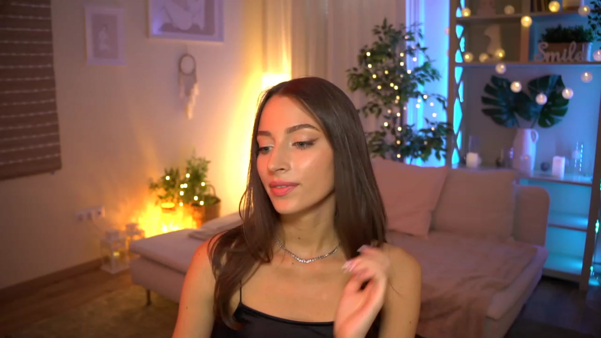 Gallery image thumbnail from Emily_grey69's myfreecams stream on, 07/27/2023, 16:56 image 5 of 20