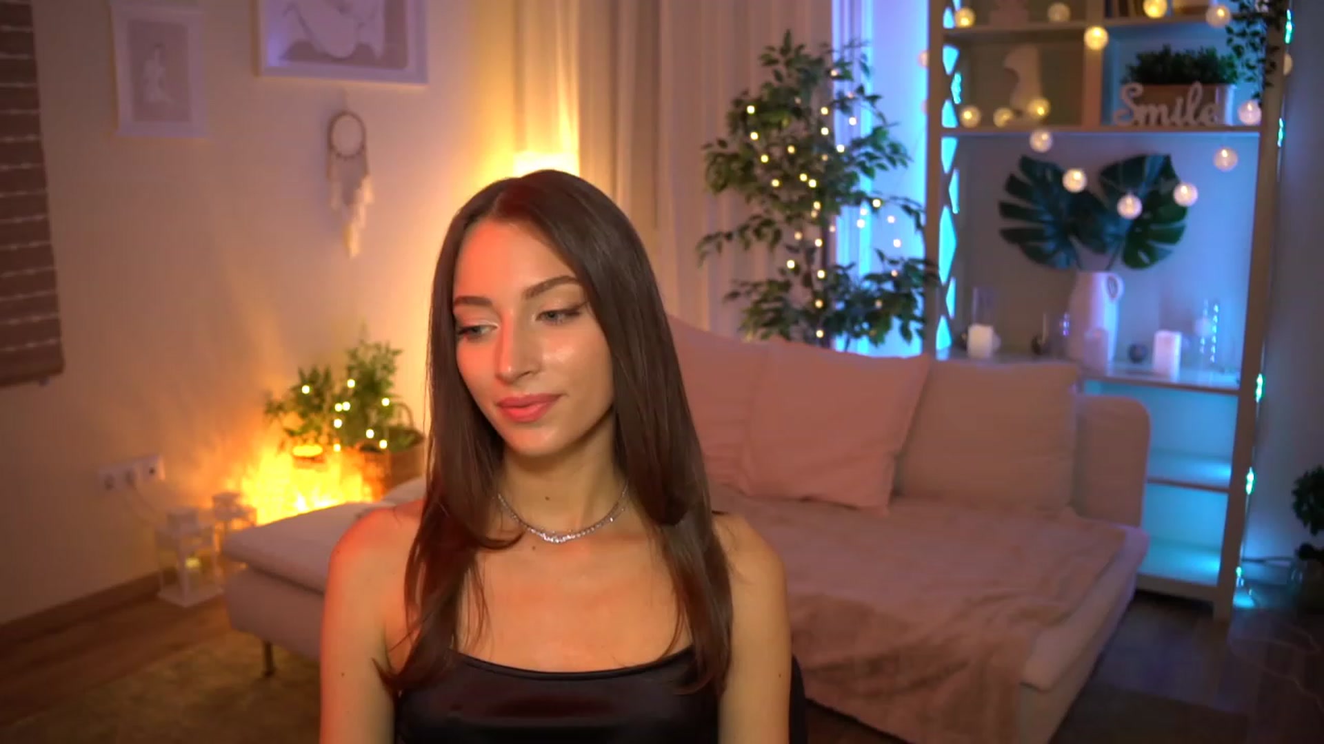 Gallery image thumbnail from Emily_grey69's myfreecams stream on, 07/27/2023, 18:33 image 20 of 20