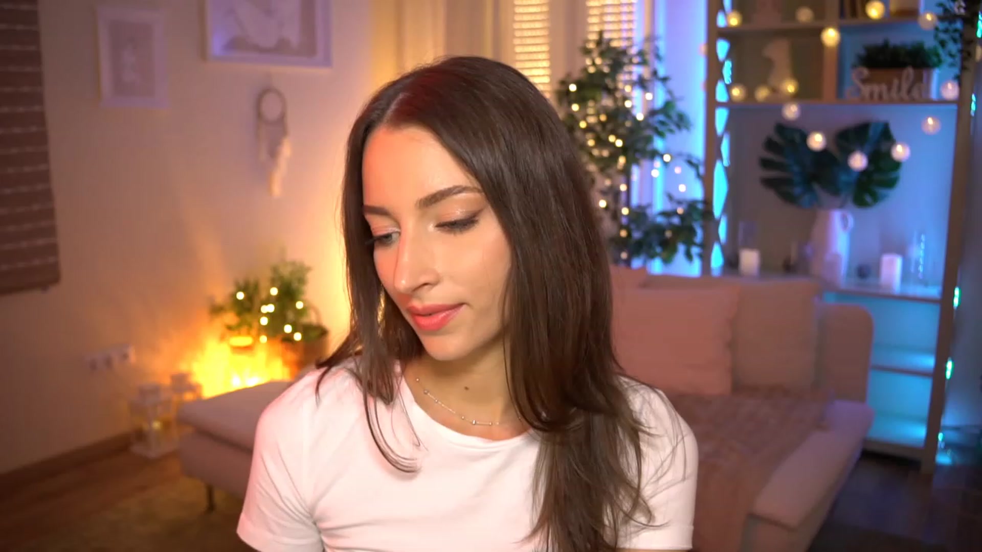 Gallery image thumbnail from Emily_grey69's myfreecams stream on, 07/30/2023, 17:58 image 11 of 20