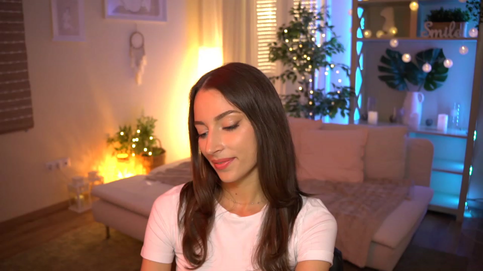 Gallery image thumbnail from Emily_grey69's myfreecams stream on, 07/30/2023, 17:58 image 1 of 20