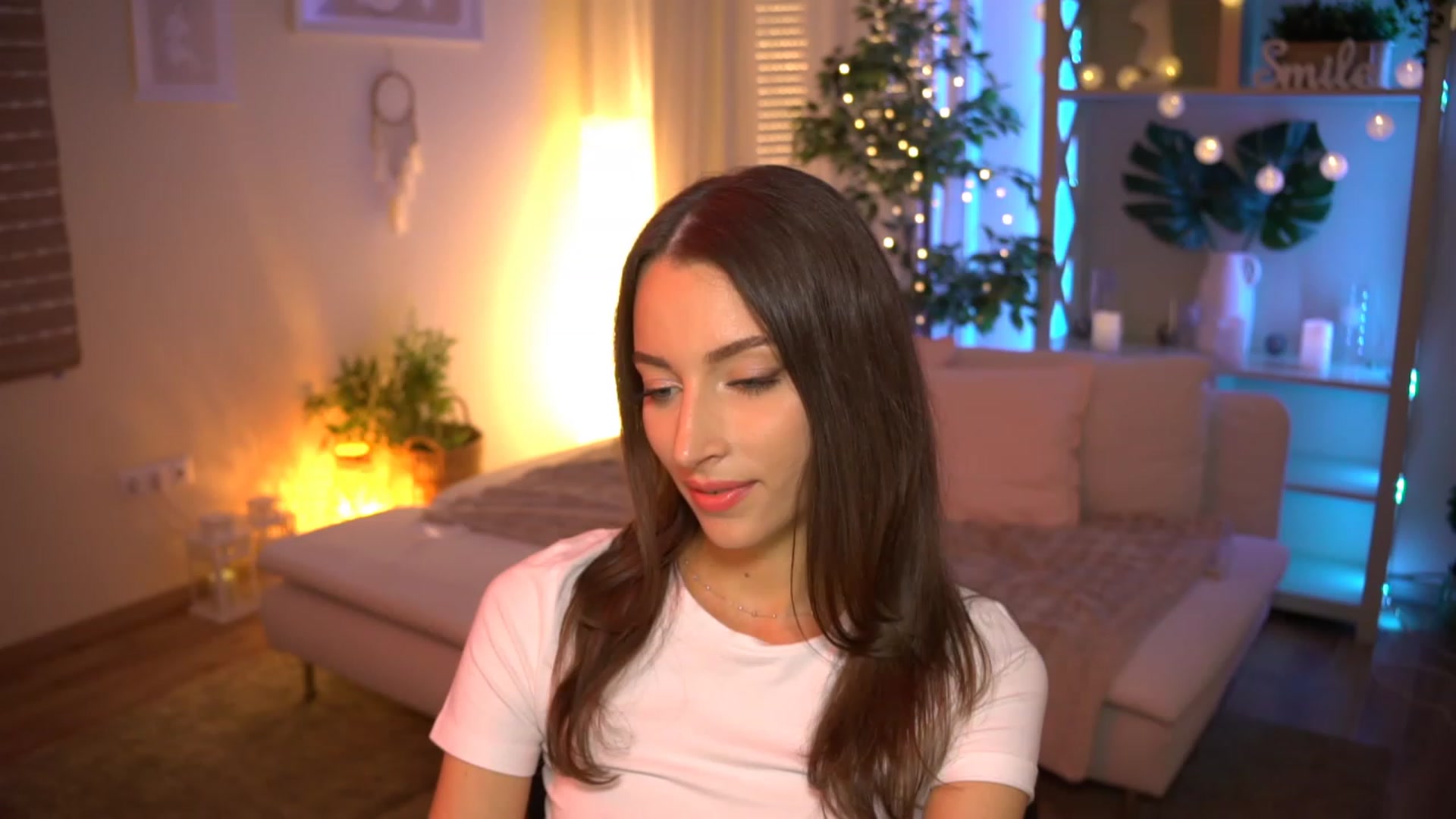 Gallery image thumbnail from Emily_grey69's myfreecams stream on, 07/30/2023, 17:58 image 17 of 20