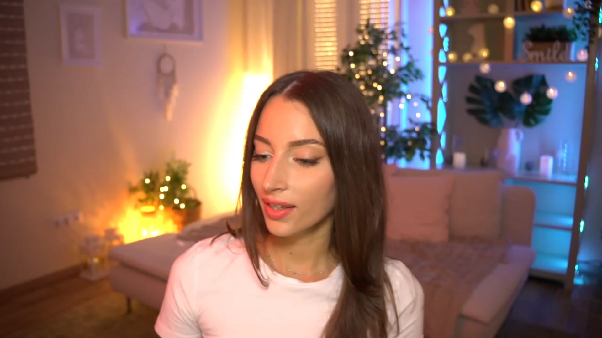 Gallery image thumbnail from Emily_grey69's myfreecams stream on, 07/30/2023, 17:58 image 12 of 20