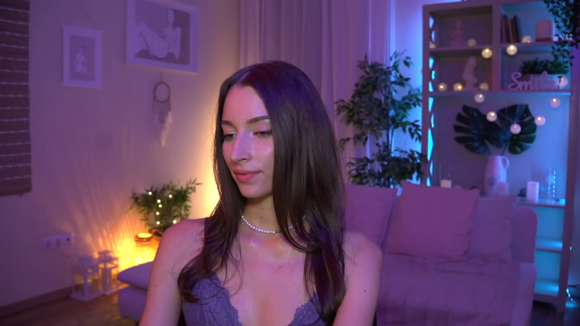 Gallery image thumbnail from Emily_grey69's myfreecams stream on, 08/24/2023, 19:36 image 7 of 20