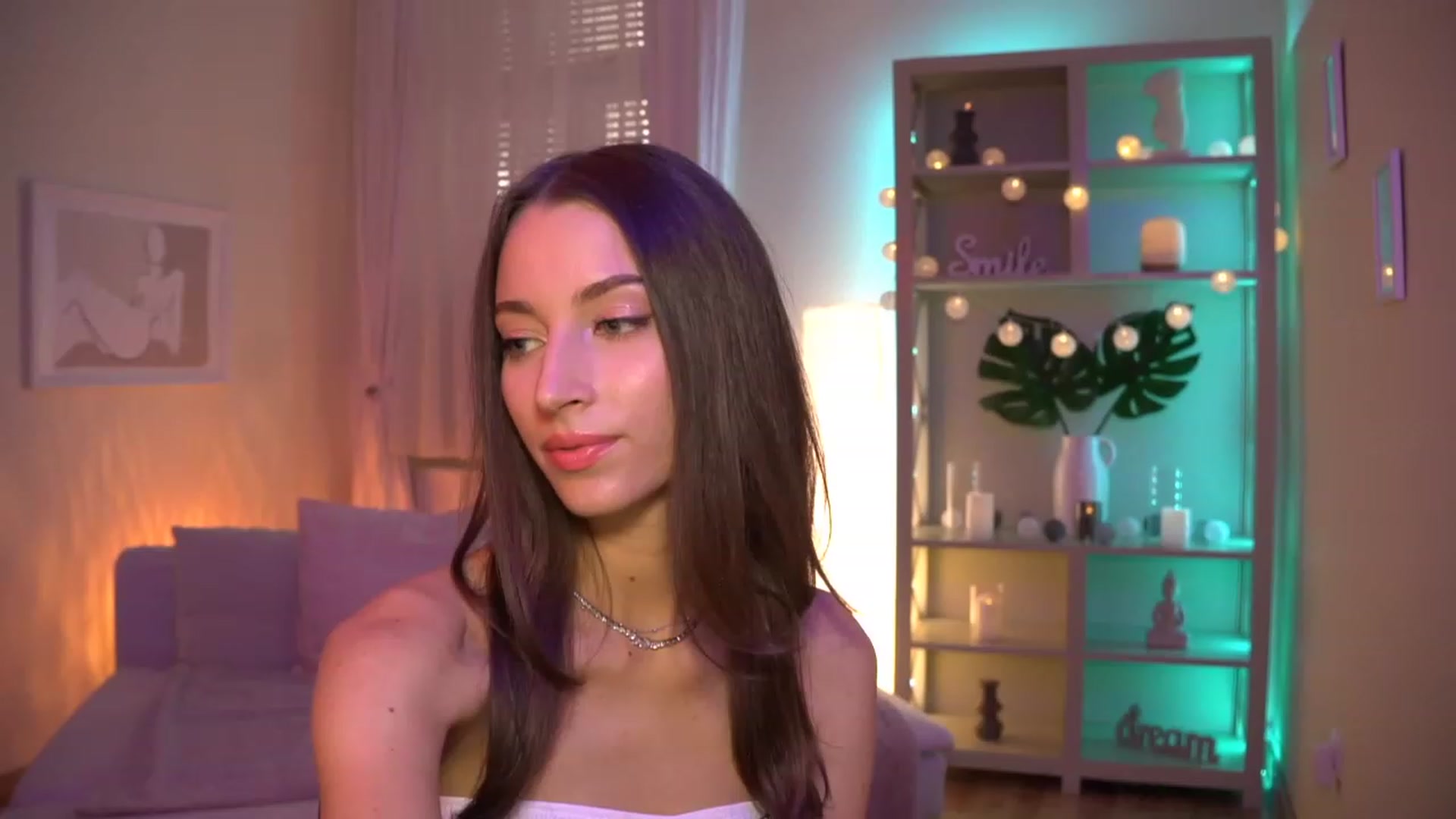 Gallery image thumbnail from Emily_grey69's myfreecams stream on, 08/26/2023, 15:14 image 7 of 20