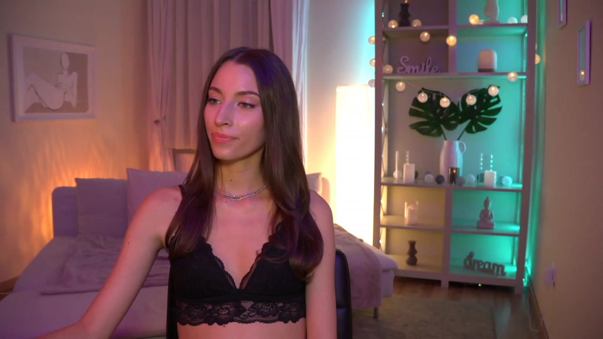 Gallery image thumbnail from Emily_grey69's myfreecams stream on, 08/26/2023, 18:32 image 14 of 20
