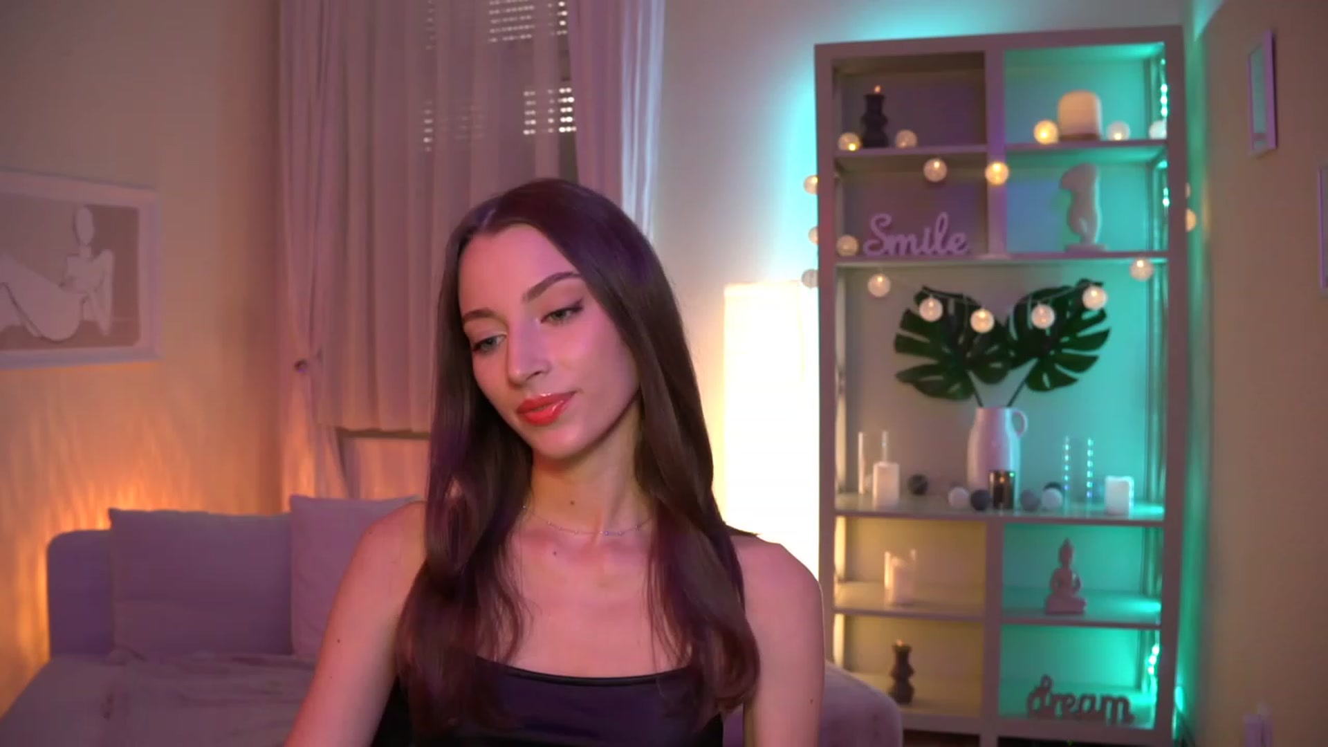 Gallery image thumbnail from Emily_grey69's myfreecams stream on, 08/29/2023, 17:07 image 1 of 20
