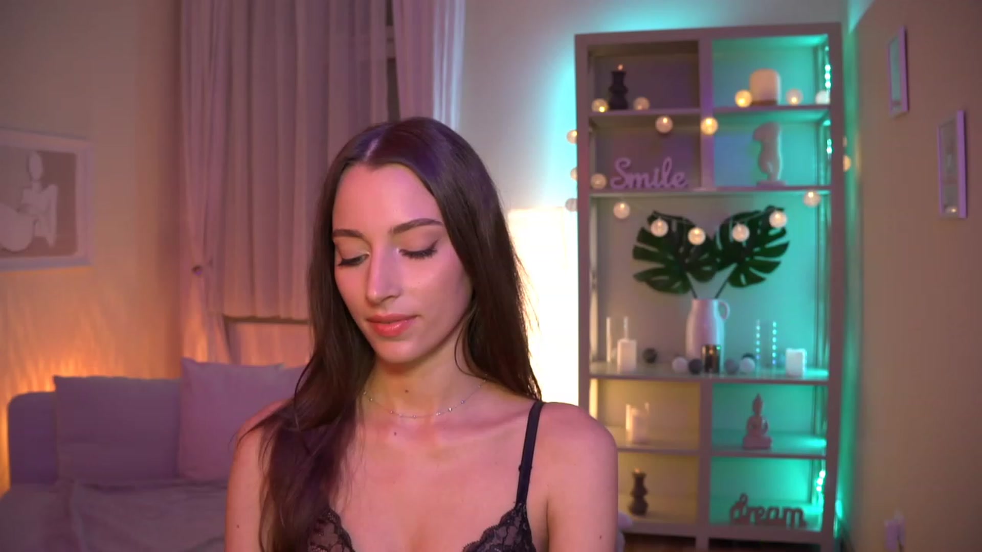 Gallery image thumbnail from Emily_grey69's myfreecams stream on, 08/29/2023, 19:23 image 20 of 20