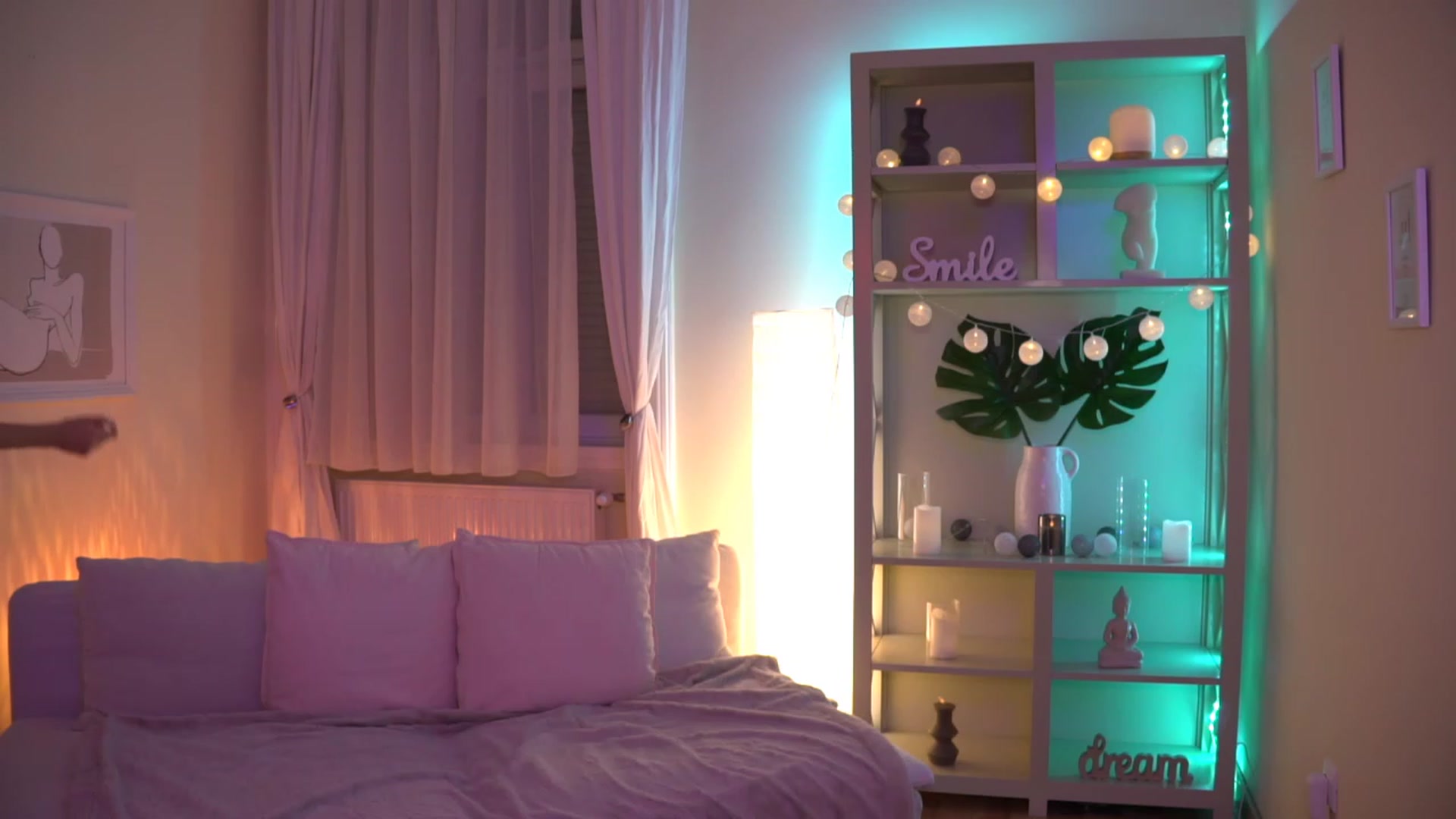 Gallery image thumbnail from Emily_grey69's myfreecams stream on, 08/29/2023, 19:23 image 18 of 20