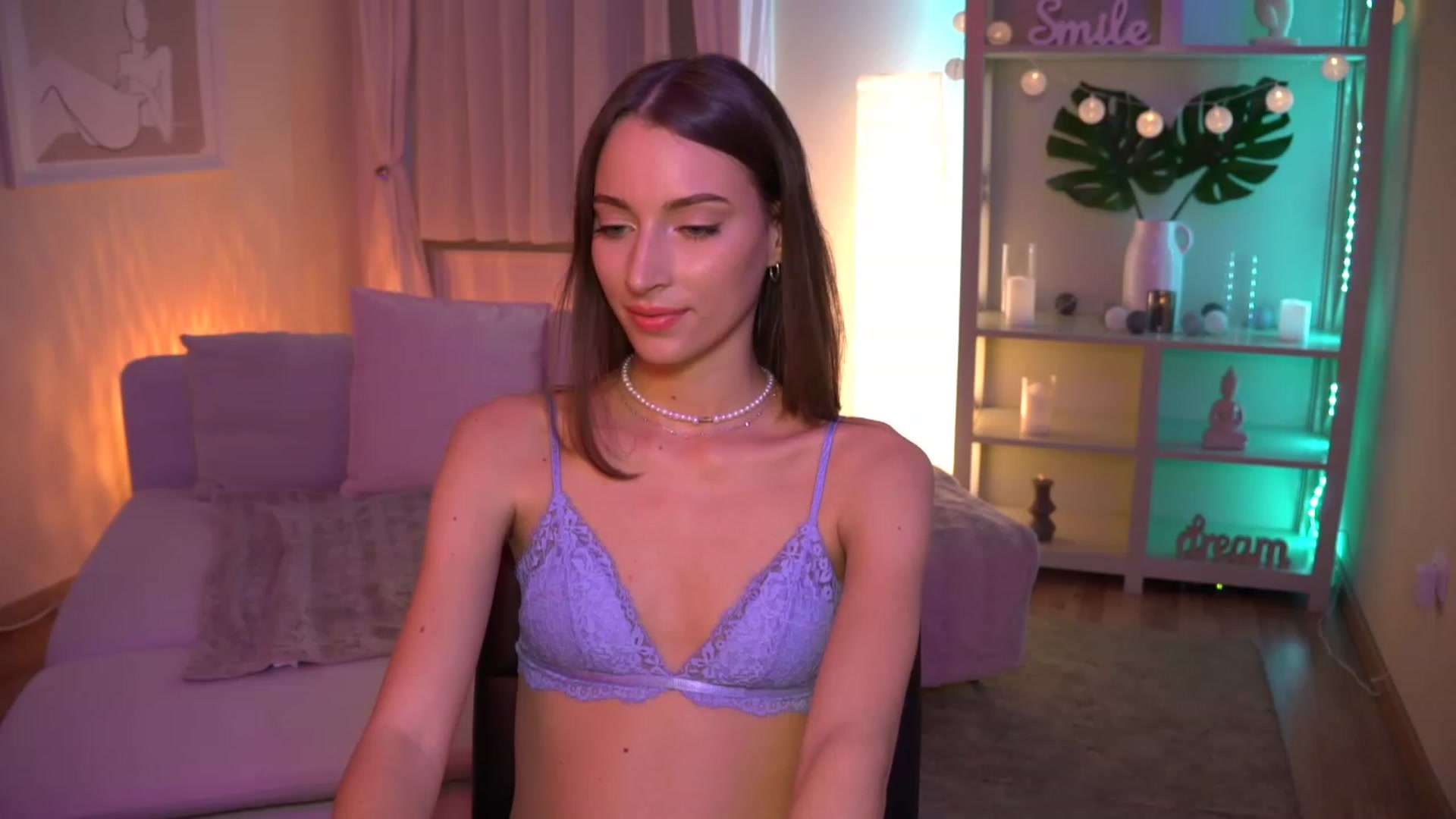 Gallery image thumbnail from Emily_grey69's myfreecams stream on, 08/31/2023, 18:47 image 5 of 20