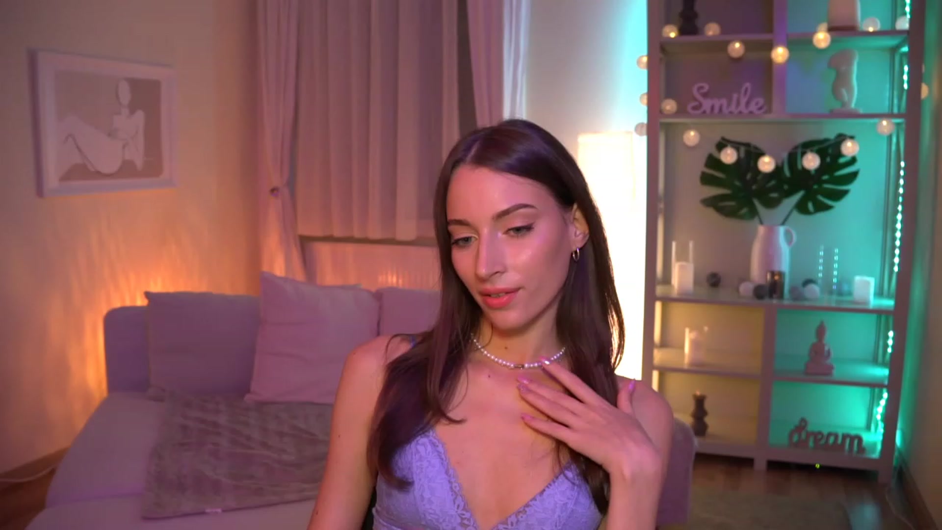Gallery image thumbnail from Emily_grey69's myfreecams stream on, 08/31/2023, 18:47 image 12 of 20
