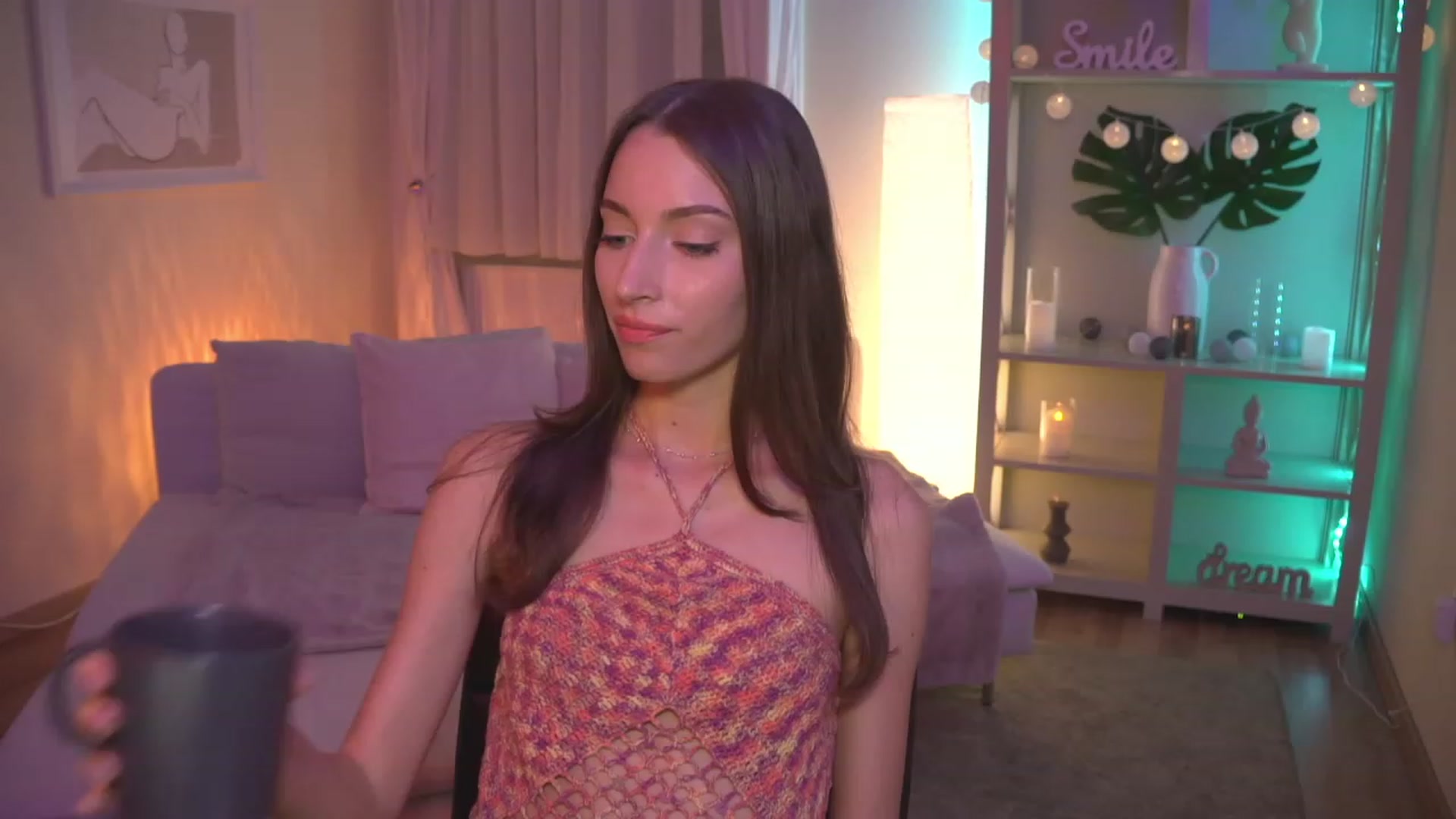 Gallery image thumbnail from Emily_grey69's myfreecams stream on, 09/01/2023, 17:03 image 13 of 20