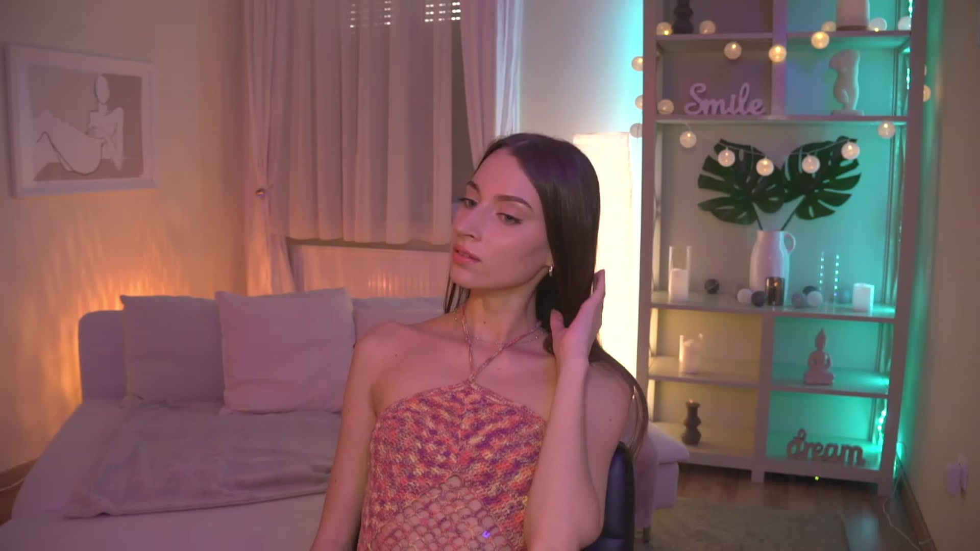 Gallery image thumbnail from Emily_grey69's myfreecams stream on, 09/01/2023, 17:03 image 3 of 20