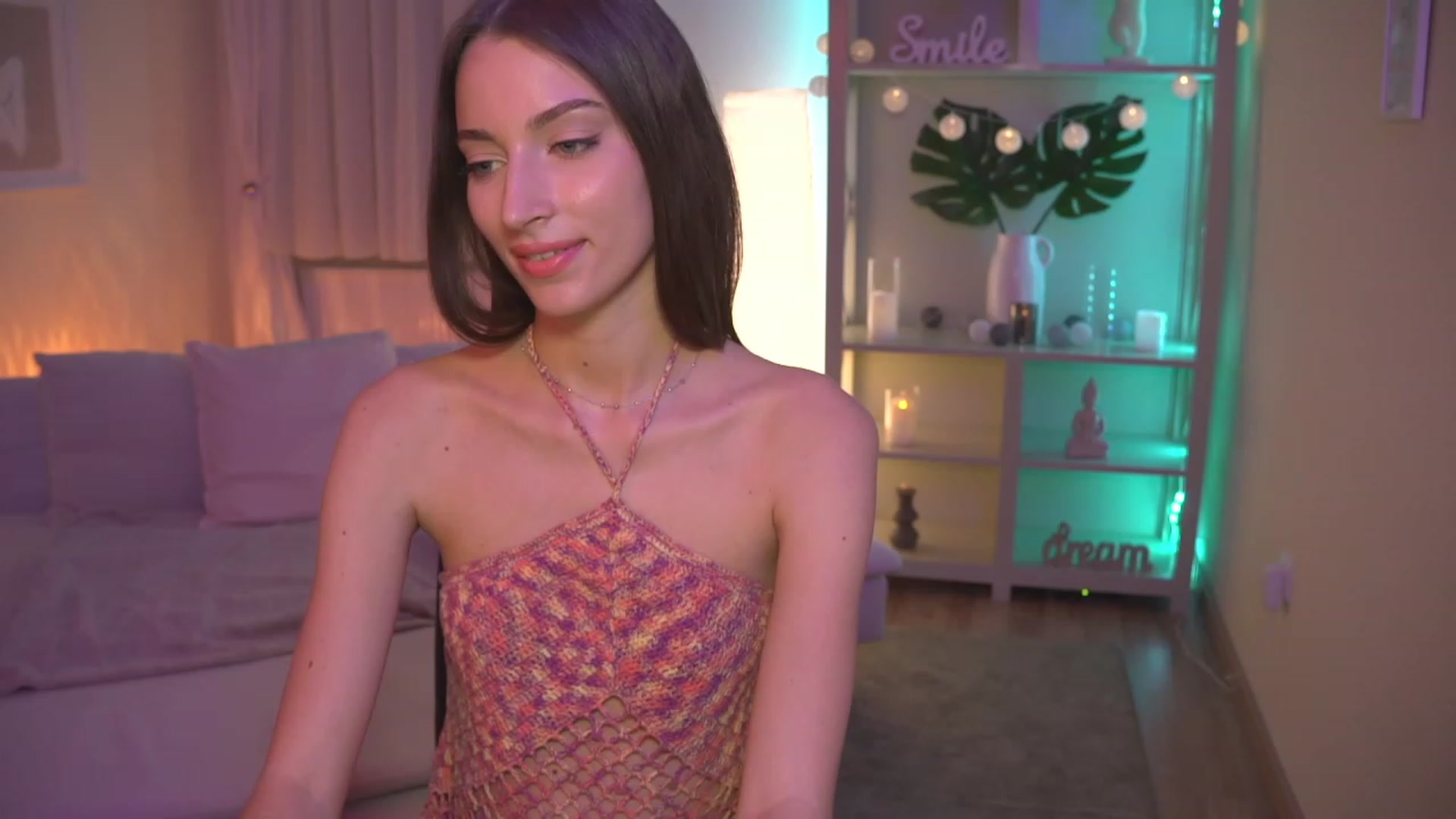 Gallery image thumbnail from Emily_grey69's myfreecams stream on, 09/01/2023, 17:03 image 17 of 20