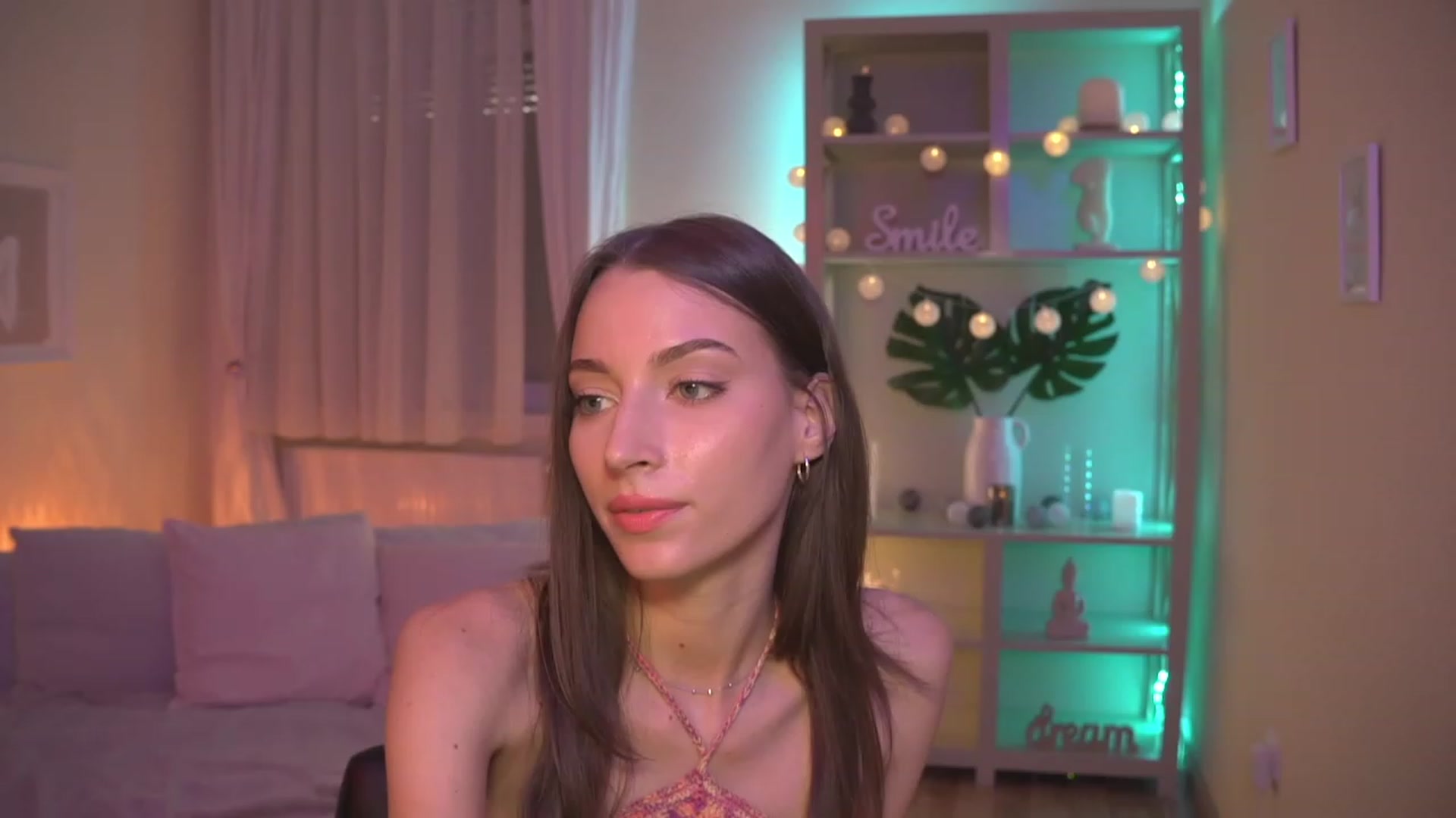 Gallery image thumbnail from Emily_grey69's myfreecams stream on, 09/01/2023, 17:03 image 19 of 20
