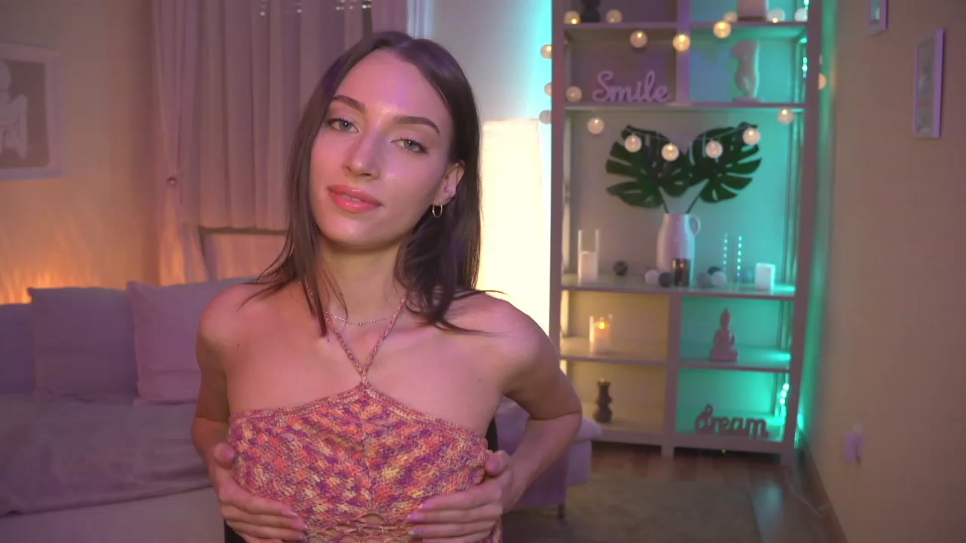 Gallery image thumbnail from Emily_grey69's myfreecams stream on, 09/01/2023, 17:03 image 18 of 20