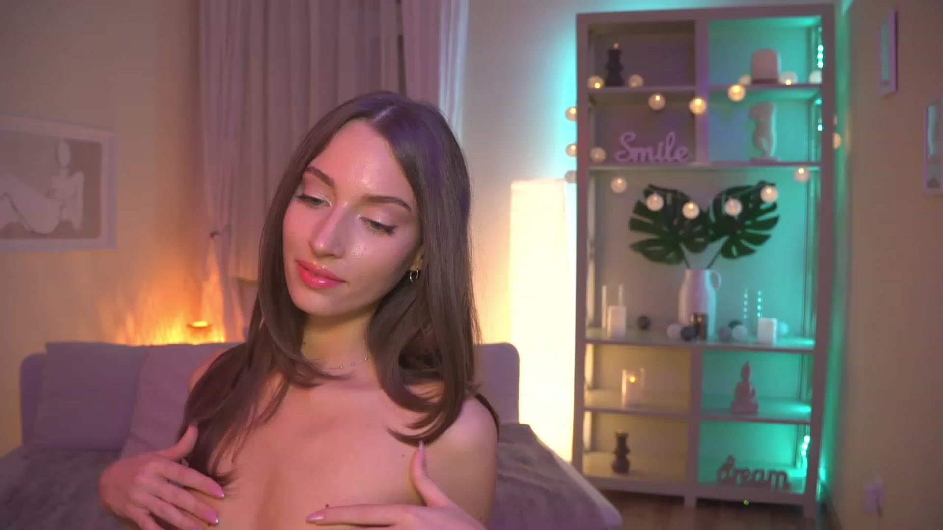 Gallery image thumbnail from Emily_grey69's myfreecams stream on, 09/05/2023, 18:07 image 8 of 20