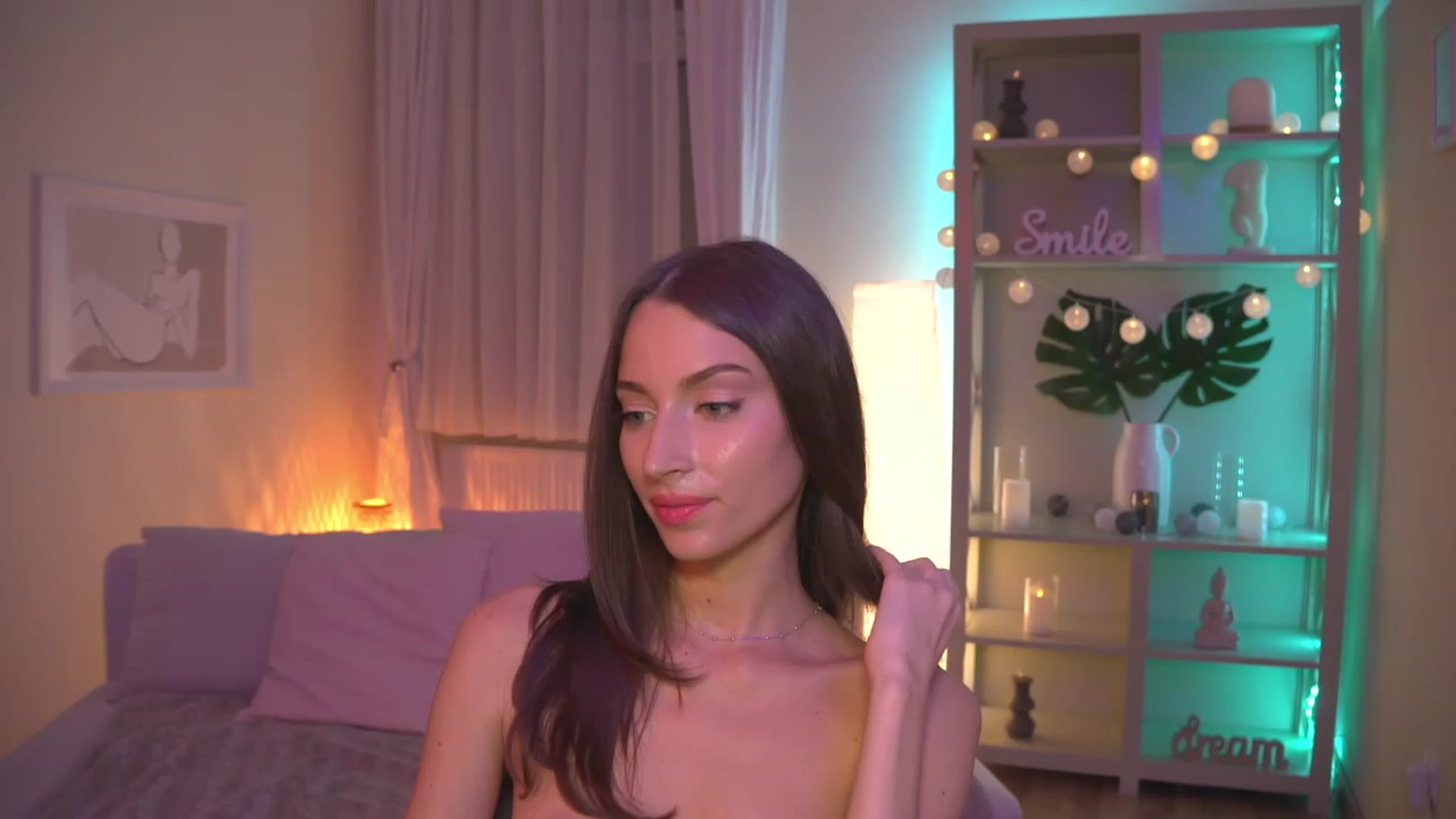 Gallery image thumbnail from Emily_grey69's myfreecams stream on, 09/05/2023, 18:07 image 18 of 20