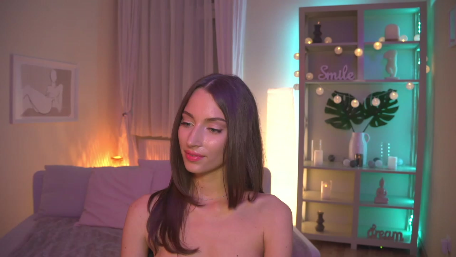 Gallery image thumbnail from Emily_grey69's myfreecams stream on, 09/05/2023, 18:07 image 16 of 20