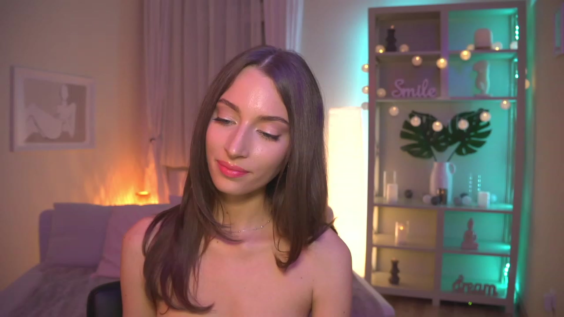 Gallery image thumbnail from Emily_grey69's myfreecams stream on, 09/05/2023, 18:07 image 12 of 20