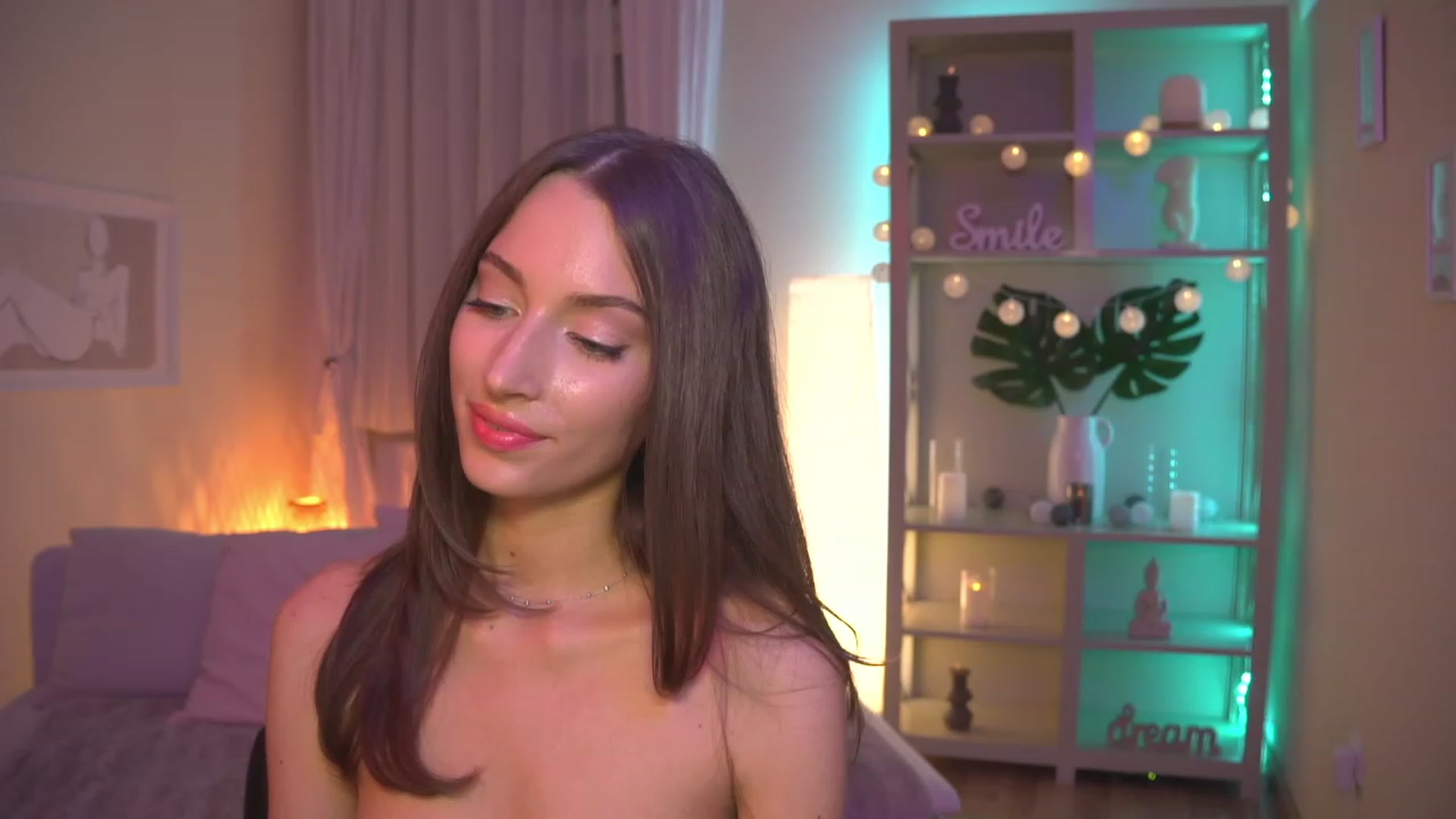Gallery image thumbnail from Emily_grey69's myfreecams stream on, 09/05/2023, 18:07 image 4 of 20