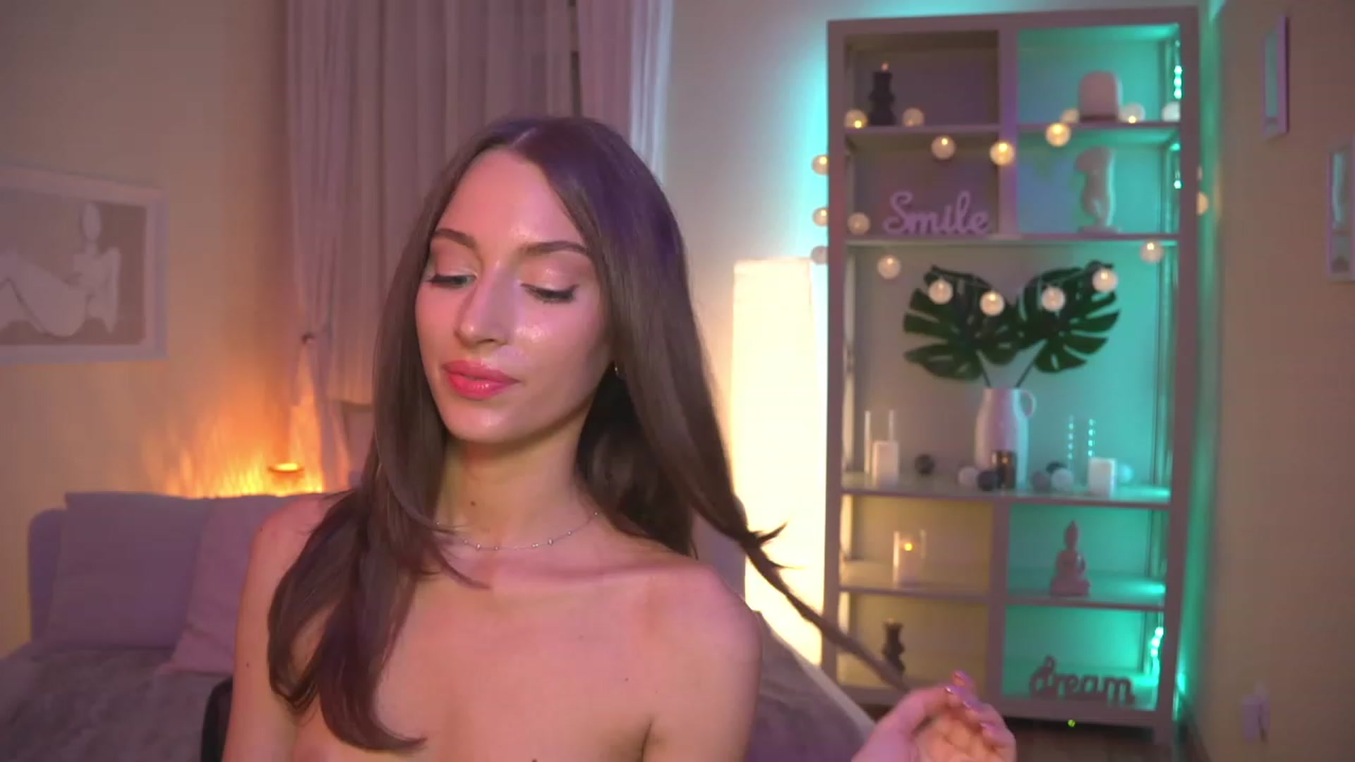 Gallery image thumbnail from Emily_grey69's myfreecams stream on, 09/05/2023, 18:07 image 5 of 20