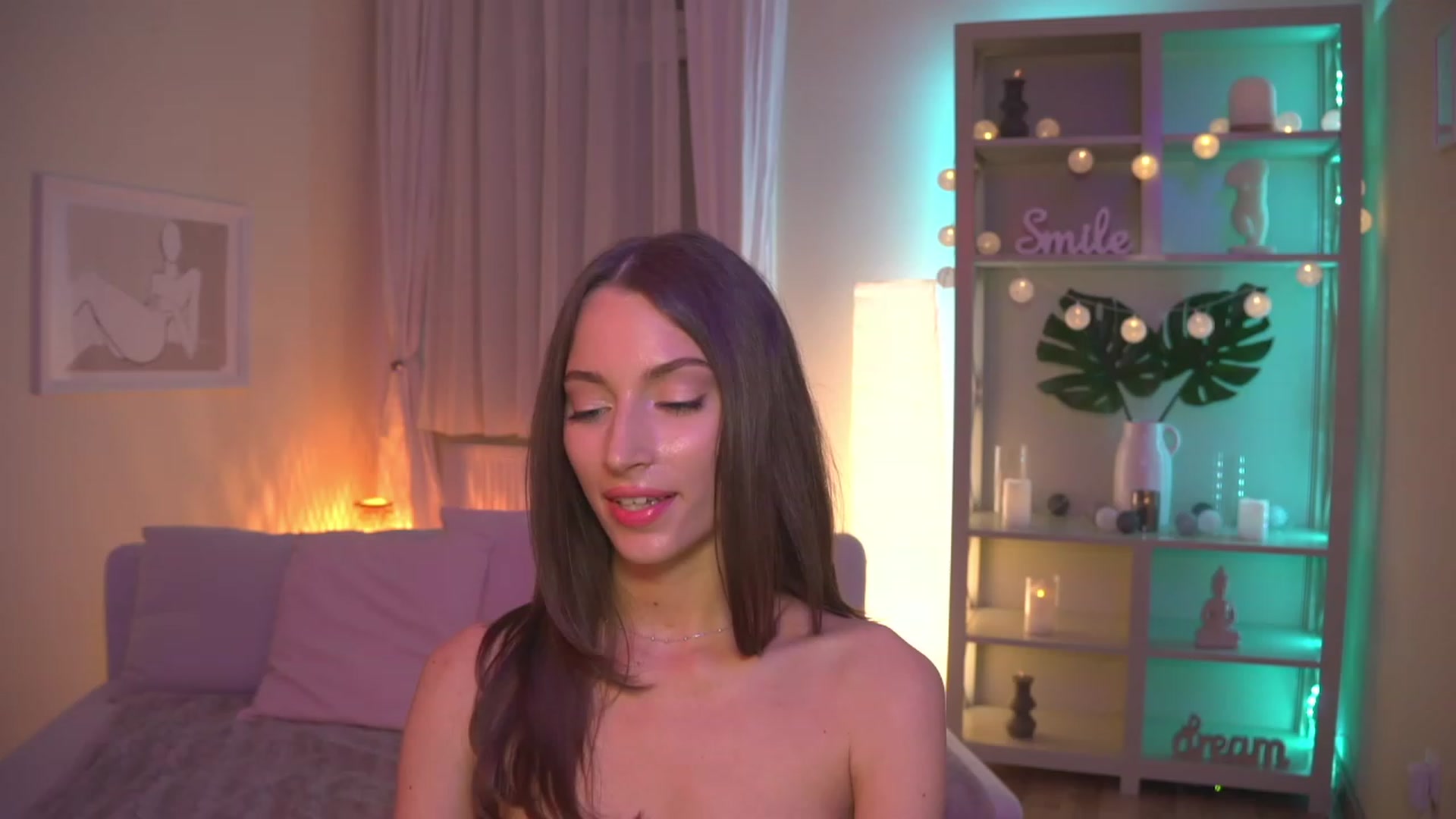 Gallery image thumbnail from Emily_grey69's myfreecams stream on, 09/05/2023, 18:07 image 15 of 20