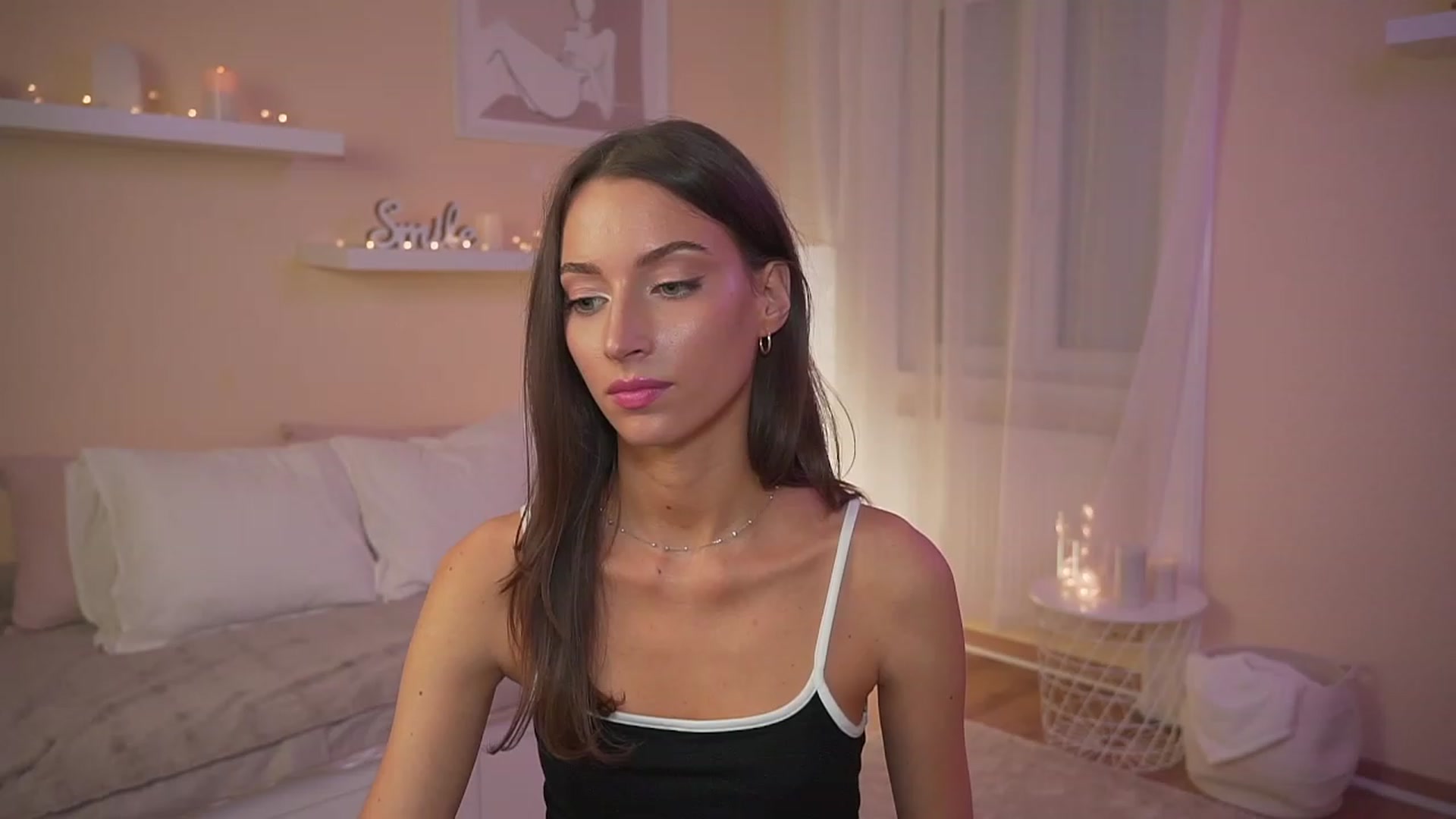 Gallery image thumbnail from Emily_grey69's myfreecams stream on, 09/11/2023, 18:17 image 15 of 20