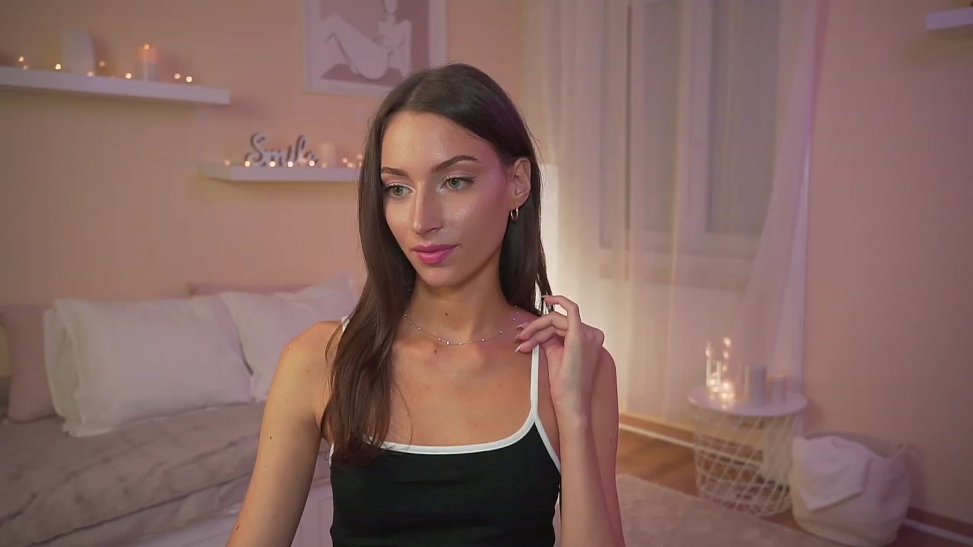 Gallery image thumbnail from Emily_grey69's myfreecams stream on, 09/11/2023, 18:17 image 10 of 20