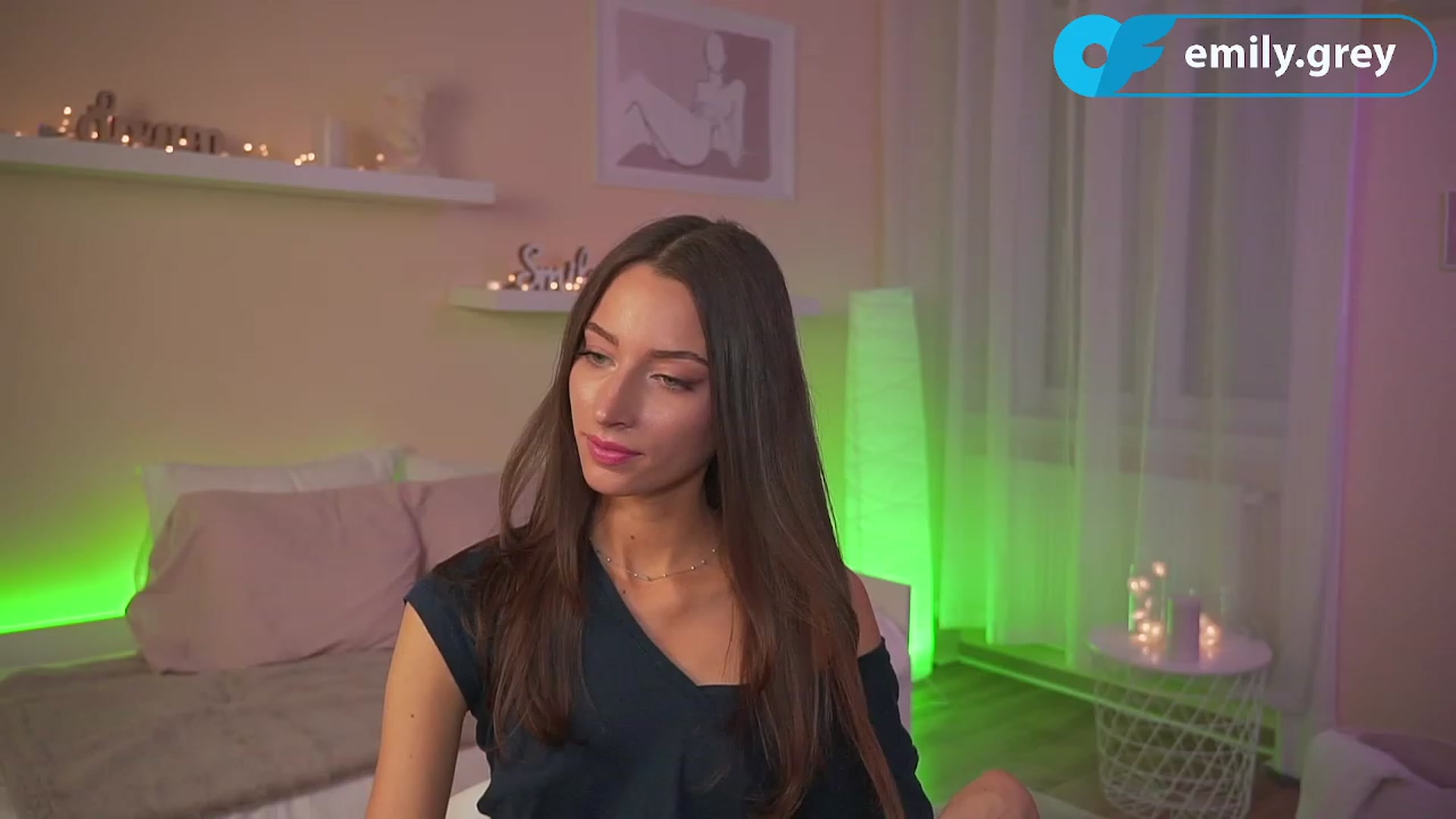 Gallery image thumbnail from Emily_grey69's myfreecams stream on, 10/09/2023, 17:51 image 9 of 20