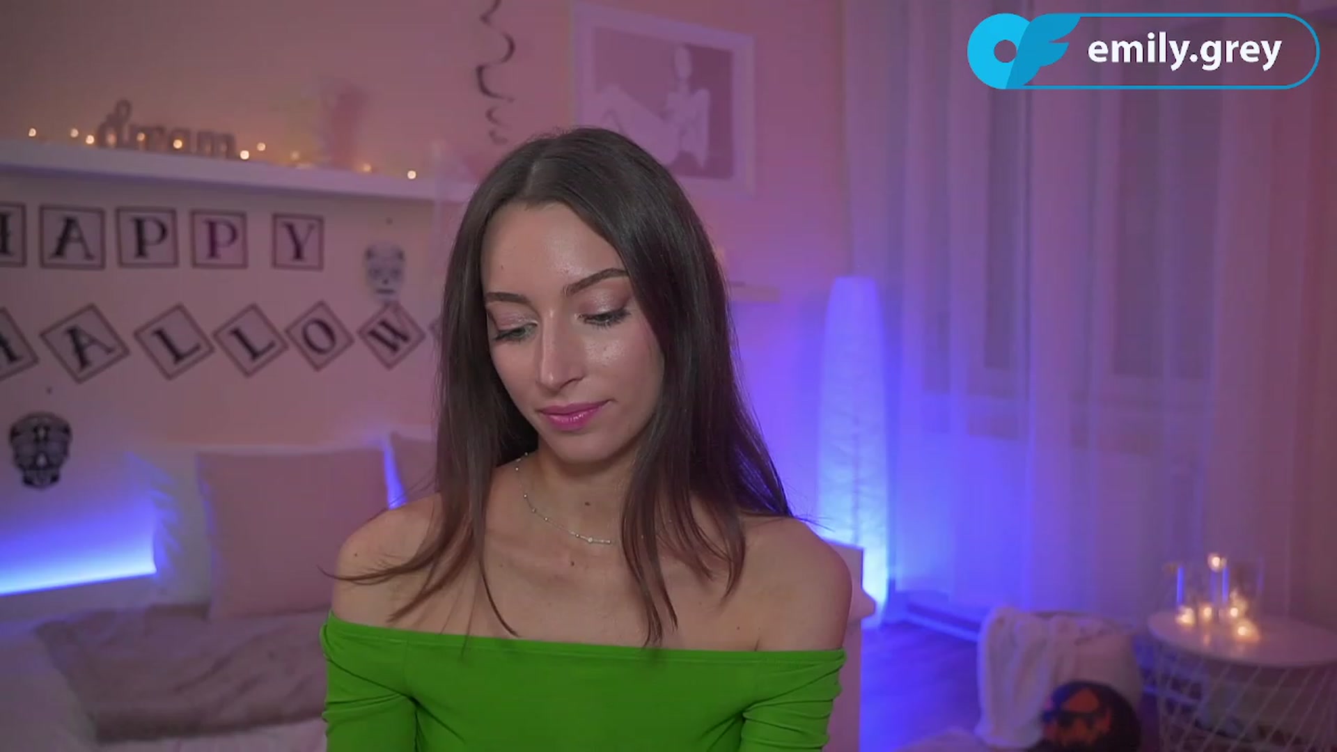 Gallery image thumbnail from Emily_grey69's myfreecams stream on, 10/30/2023, 19:56 image 20 of 20