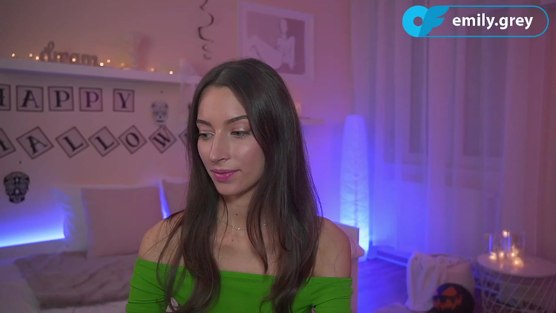 Gallery image thumbnail from Emily_grey69's myfreecams stream on, 10/30/2023, 19:56 image 19 of 20