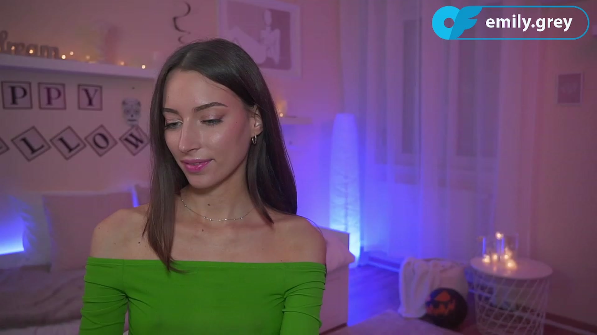 Gallery image thumbnail from Emily_grey69's myfreecams stream on, 10/30/2023, 19:56 image 9 of 20