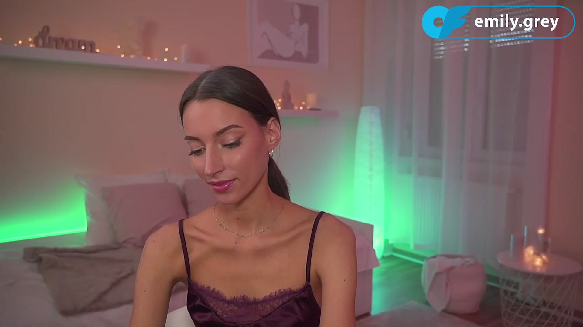 Gallery image thumbnail from Emily_grey69's myfreecams stream on, 11/04/2023, 13:51 image 18 of 20
