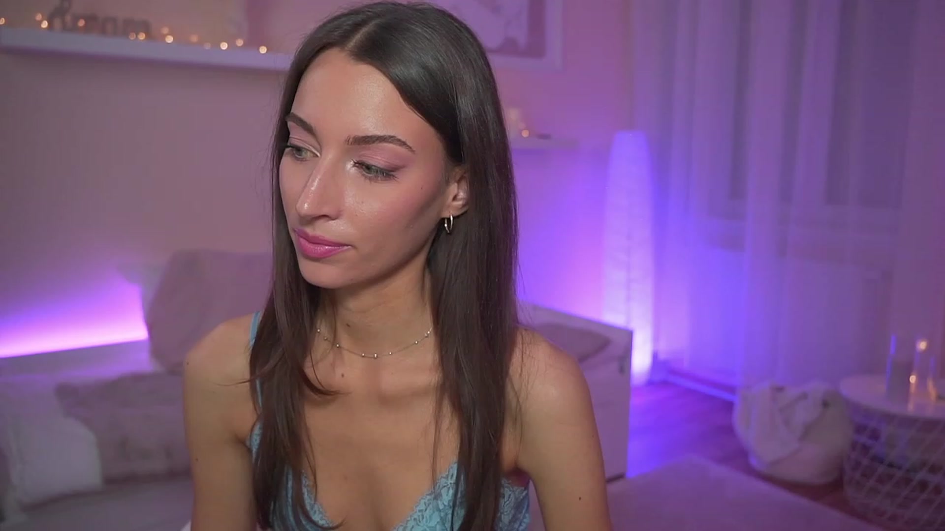 Gallery image thumbnail from Emily_grey69's myfreecams stream on, 11/24/2023, 20:55 image 8 of 20