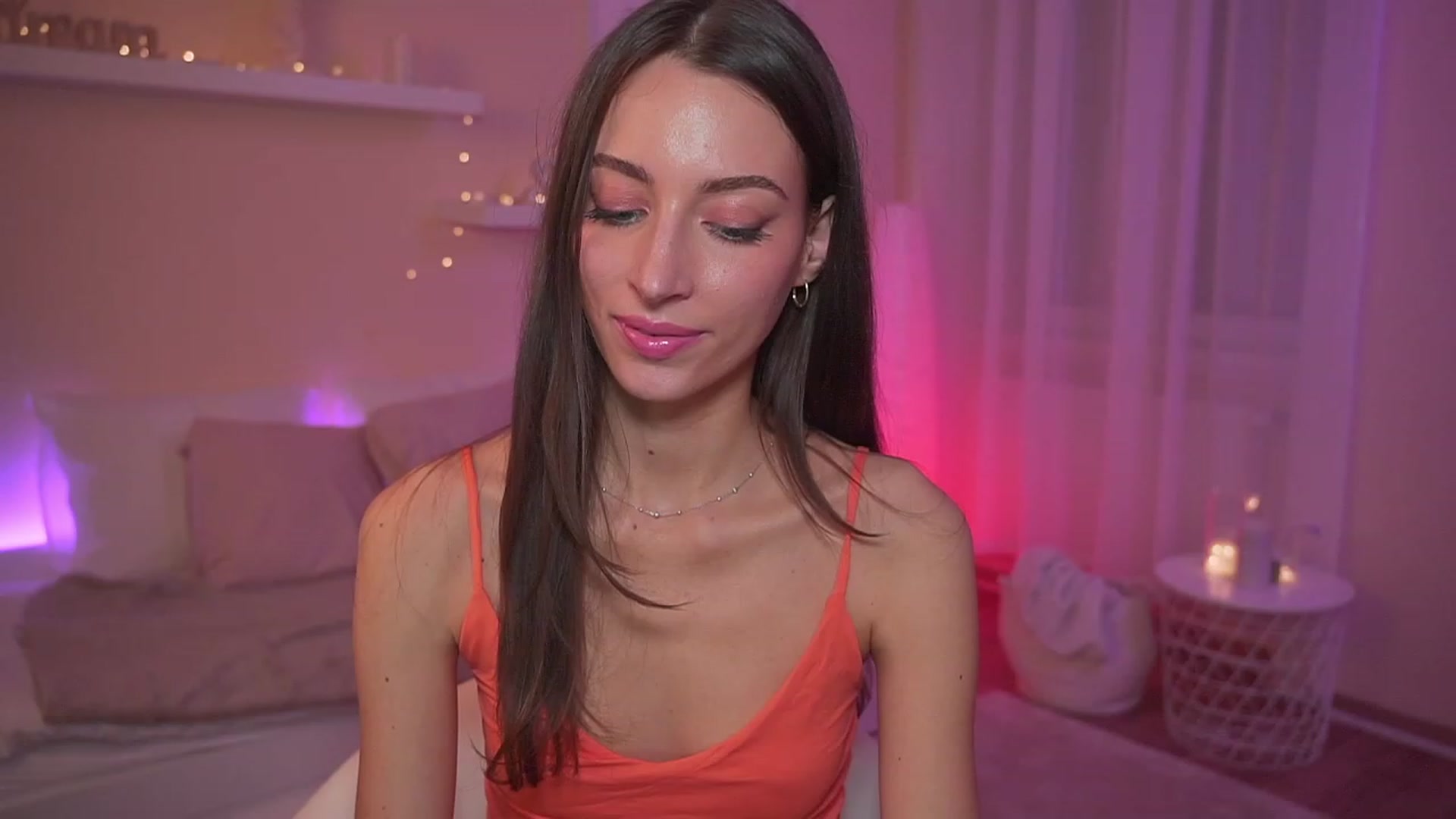 Gallery image thumbnail from Emily_grey69's myfreecams stream on, 12/15/2023, 18:29 image 20 of 20