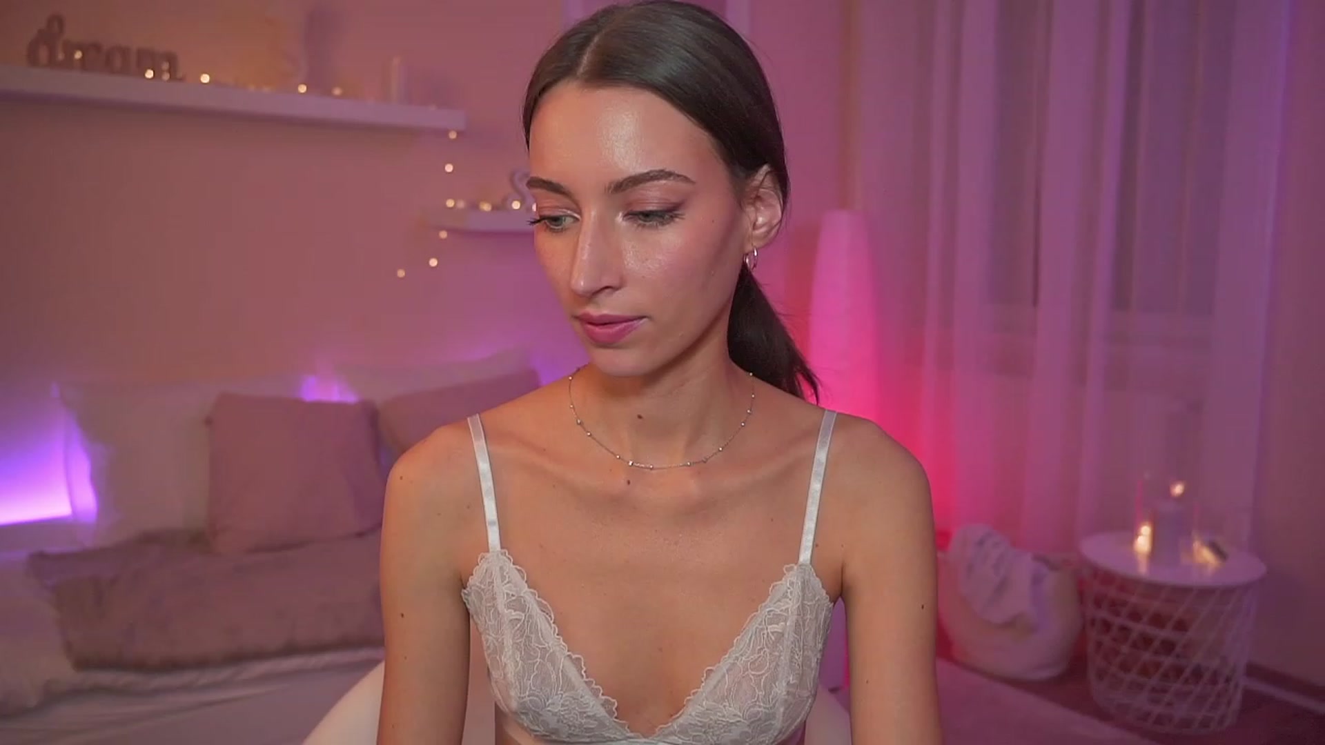 Gallery image thumbnail from Emily_grey69's myfreecams stream on, 12/16/2023, 16:06 image 20 of 20