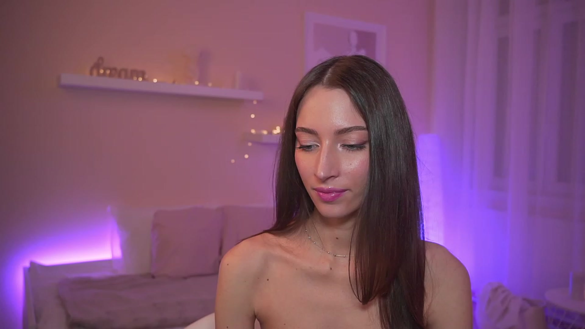 Gallery image thumbnail from Emily_grey69's myfreecams stream on, 12/30/2023, 16:15 image 11 of 20