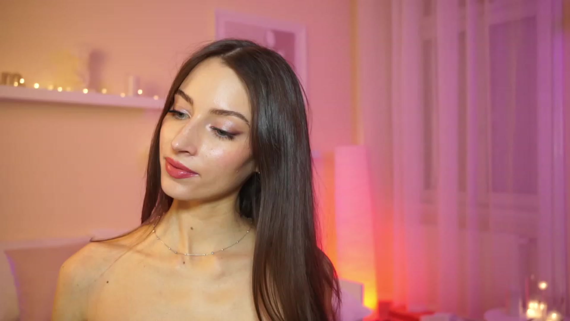 Gallery image thumbnail from Emily_grey69's myfreecams stream on, 01/08/2024, 19:38 image 20 of 20