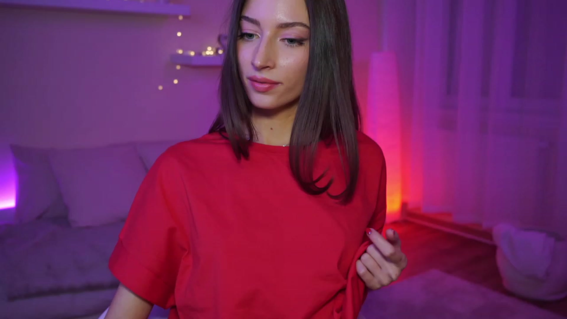 Gallery image thumbnail from Emily_grey69's myfreecams stream on, 01/13/2024, 16:49 image 13 of 20