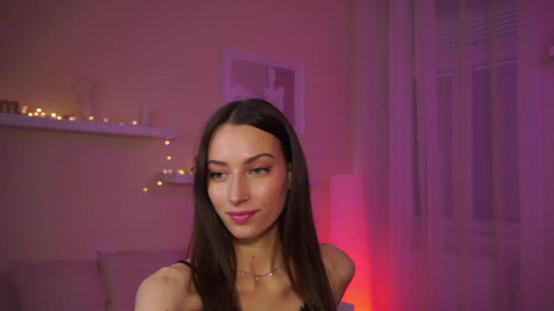 Gallery image thumbnail from Emily_grey69's myfreecams stream on, 02/02/2024, 14:30 image 8 of 20