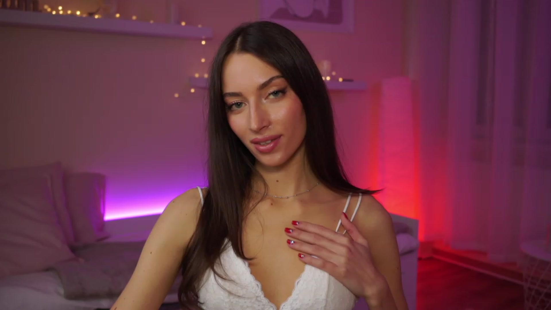 Gallery image thumbnail from Emily_grey69's myfreecams stream on, 02/09/2024, 16:54 image 20 of 20
